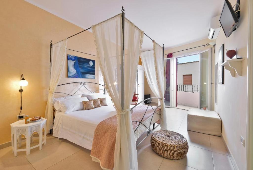 Bed and Breakfast Adua Art Castrignano del Capo Zewnętrze zdjęcie
